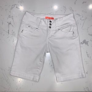 Booty Enhancing Capris